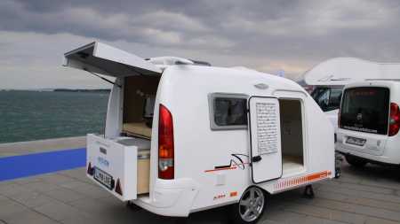 Potovalno počitniške prikolice